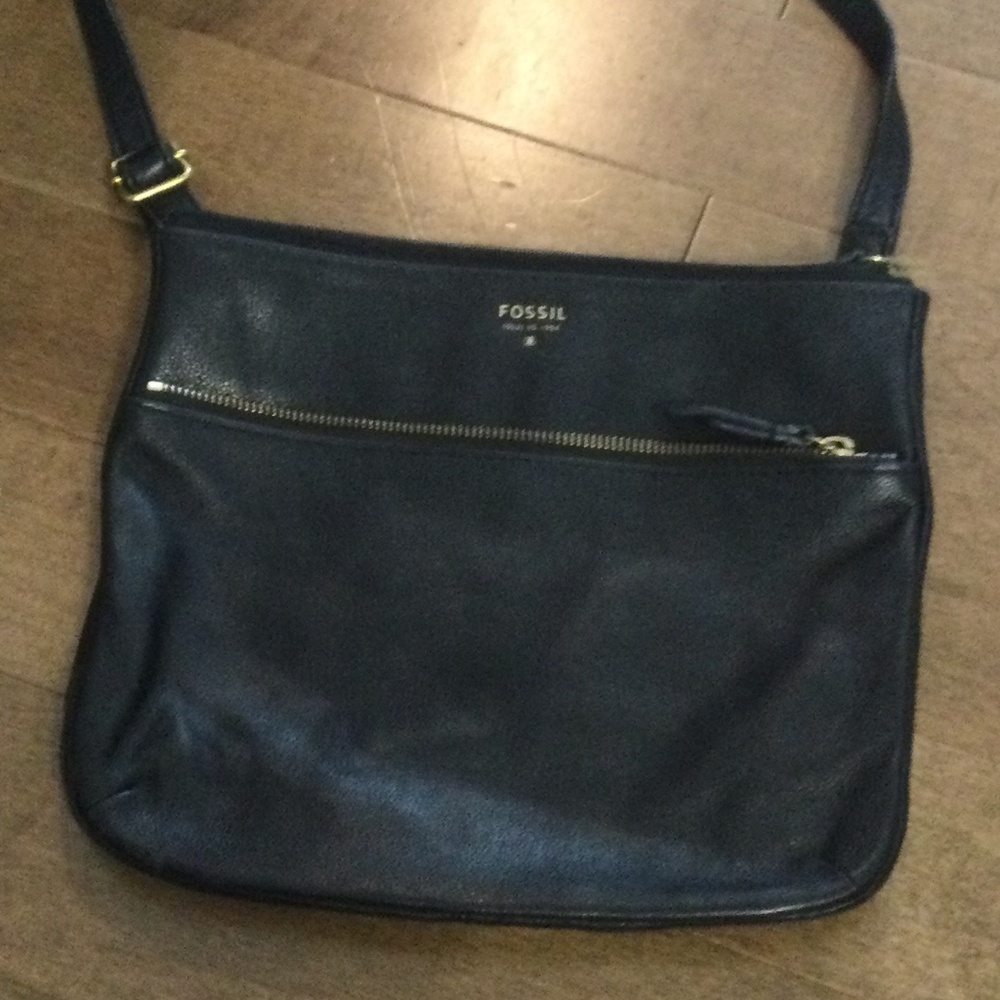Black fossil purse